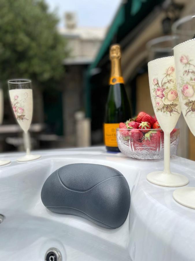 Vacation House Marin With Jacuzzi - Bol, Brac Екстериор снимка