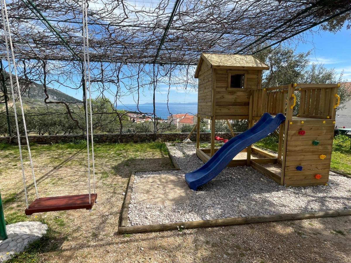 Vacation House Marin With Jacuzzi - Bol, Brac Екстериор снимка